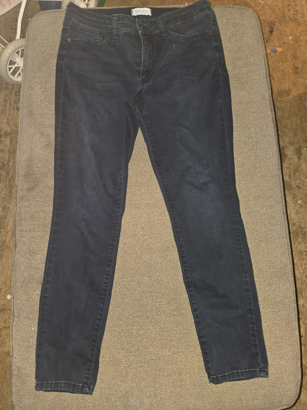 Crown & Ivy Women's Skinny Jeans Size 12 Dark Wash Stretch Mid Rise Denim